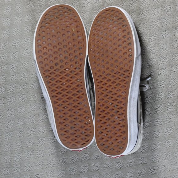 RARE! Vans Women's Size 9 Cream Suede with ALIEN Embossed Images Sneakers - Picture 7 of 7